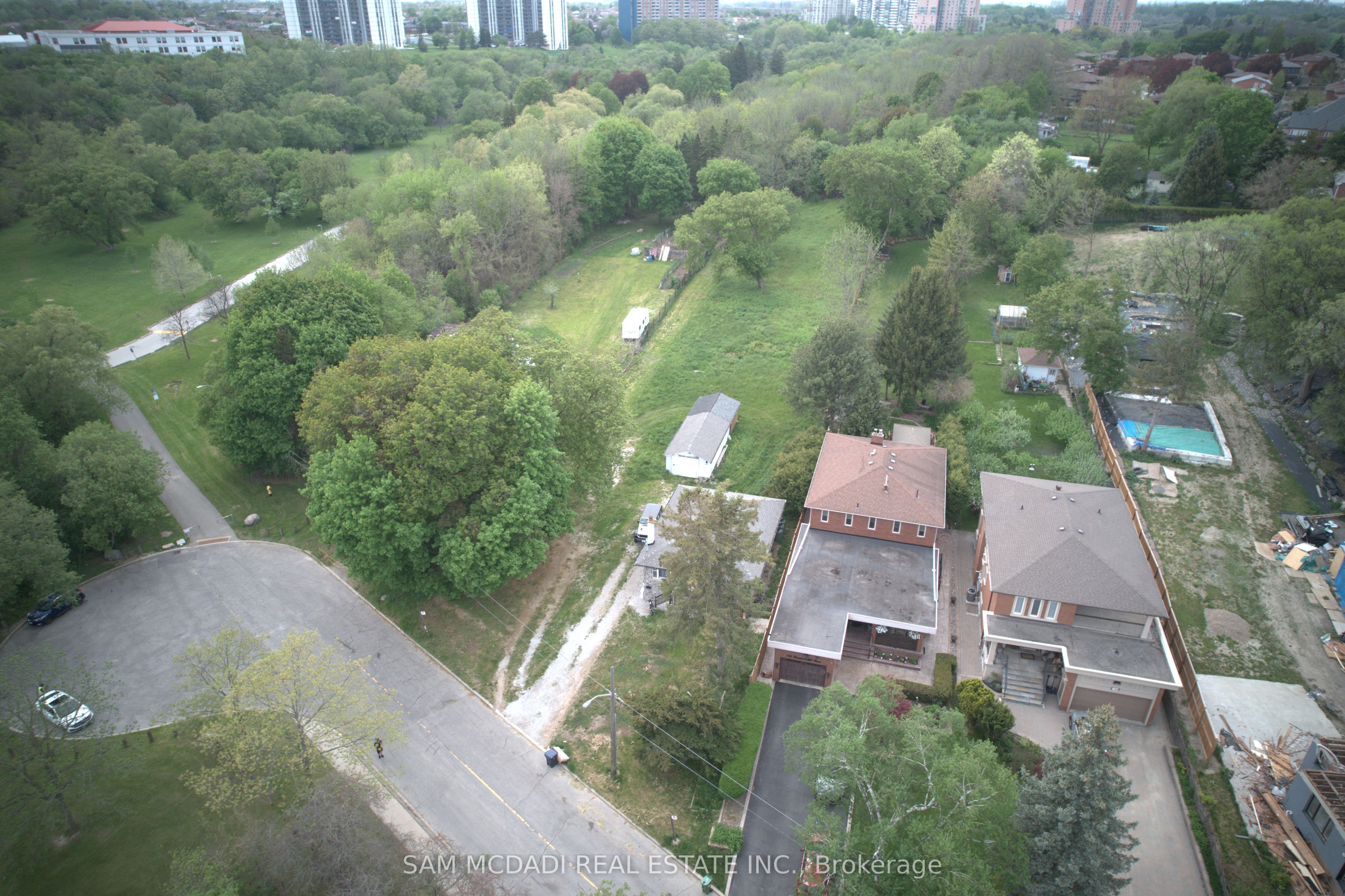 Road-148 Rowntree Mill Road S, Toronto, ON, M9L 1C9 photo 3