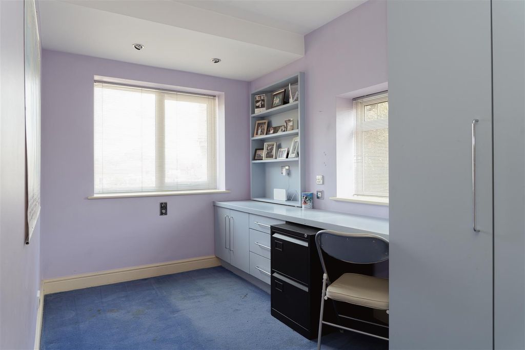 Additional image 26 of 5 bed detached bungalow for saleLodge Lane, Redhill RH1