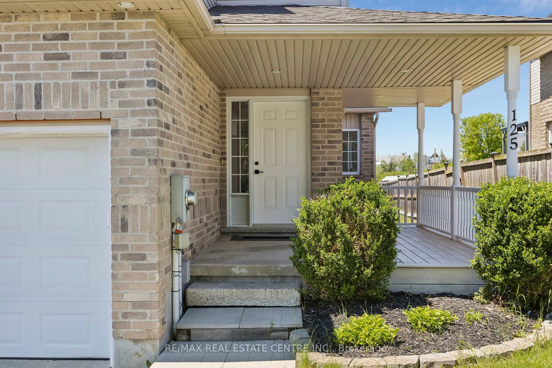 125 Flaherty Drive, Guelph, ON, N1K 1Y6 photo 3