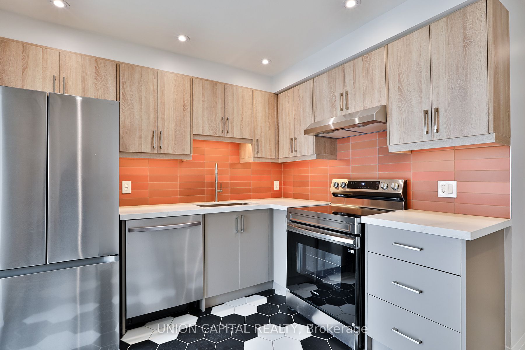 Additional image 3 of 2-612 Gerrard Street E, Toronto, ON, M4M 1Y3