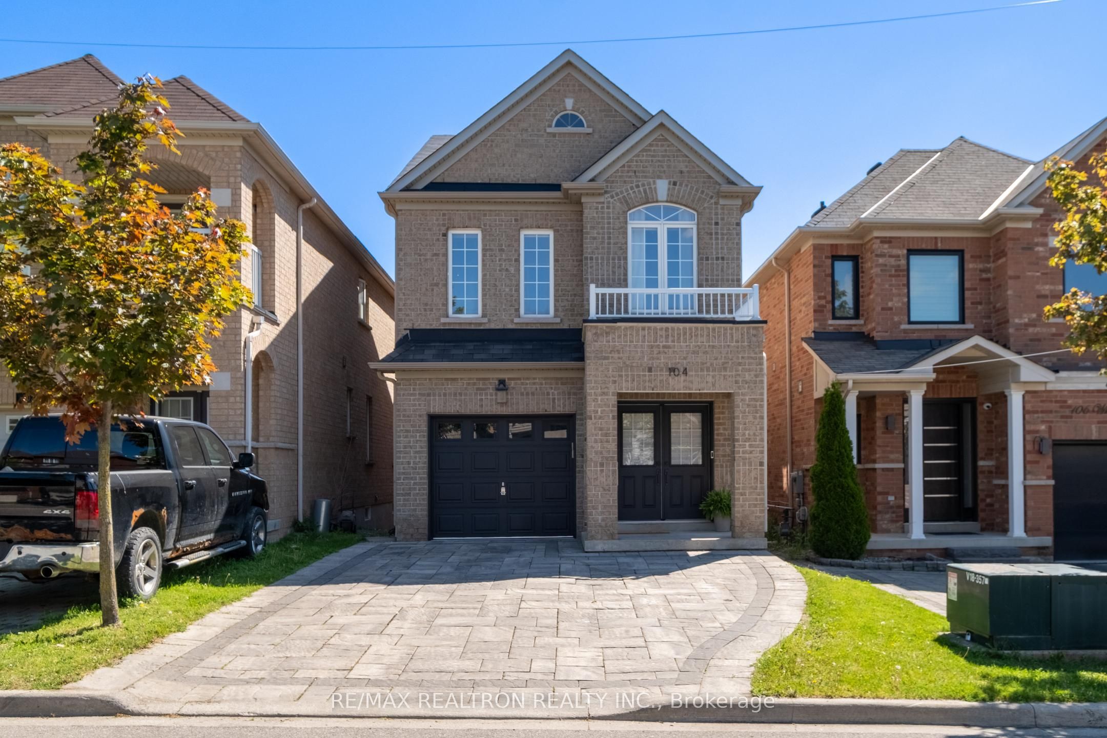 104 White Beach Crescent, Vaughan, ON, L6A 0R2