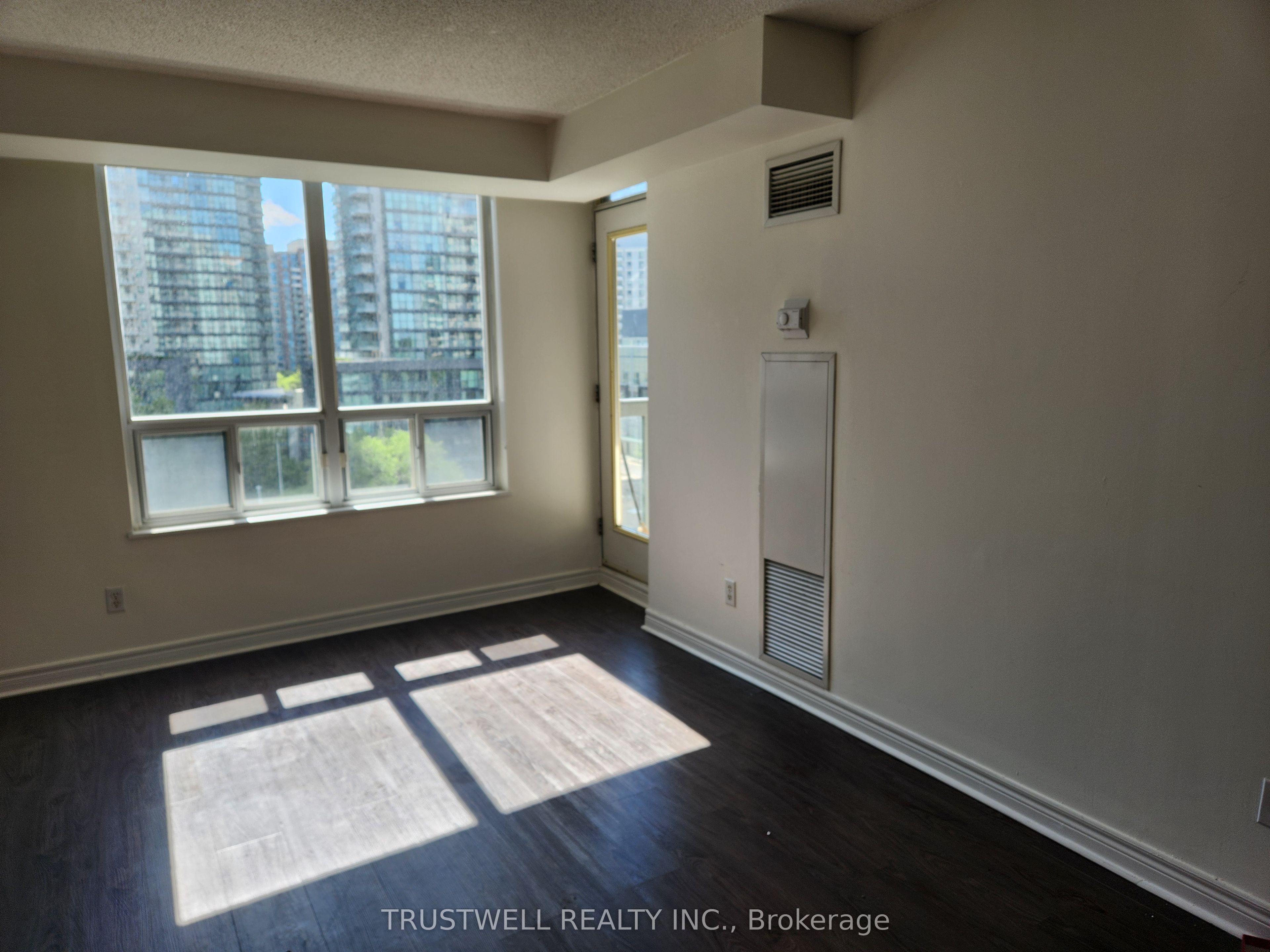 1015-28 Empress Avenue, Toronto, ON, M2N 6Z7