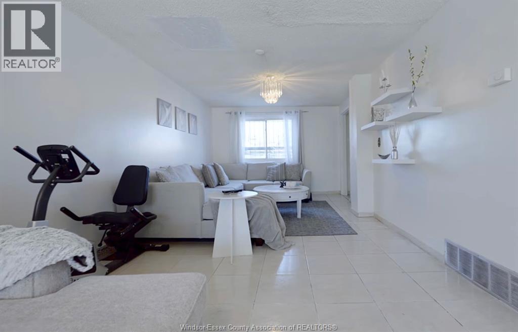 1073 Pierre Avenue, Windsor, ON, N9A2L1 photo 4