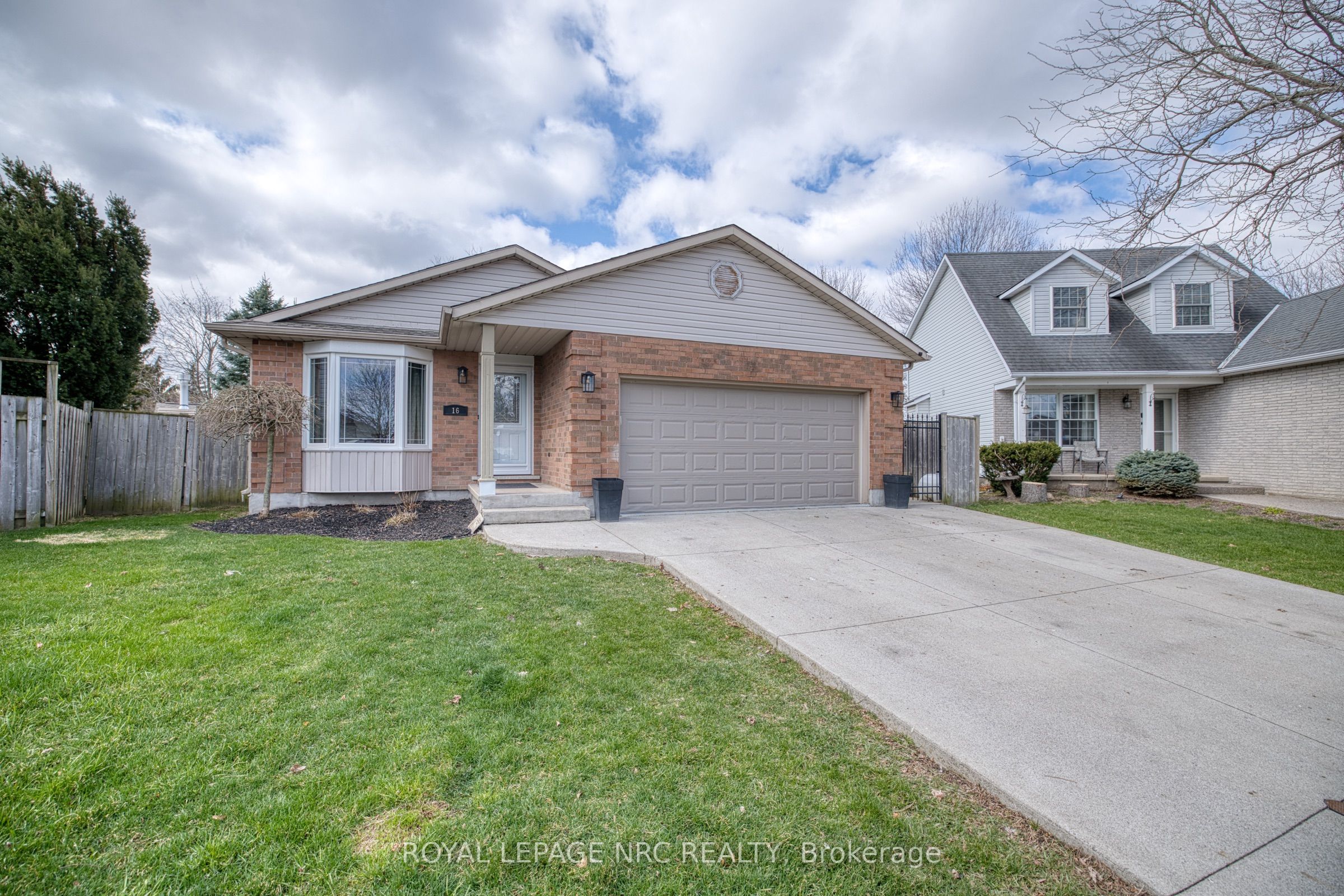16 Leonard Drive, St. Catharines, ON, L2S 3V2 photo 2
