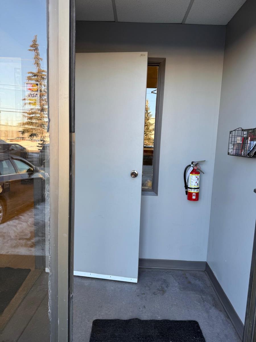 9627 41 Avenue NW, Edmonton, AB, T6E5X7 photo 4