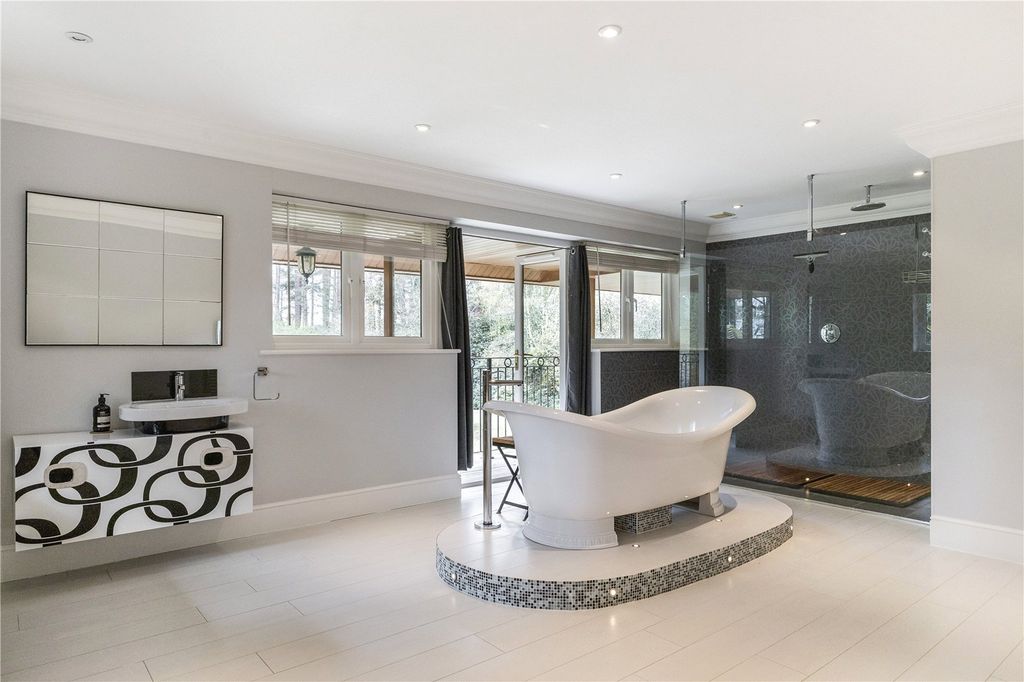 Additional image 14 of 7 bed detached house for saleAvon Avenue, Ringwood, Dorset BH24