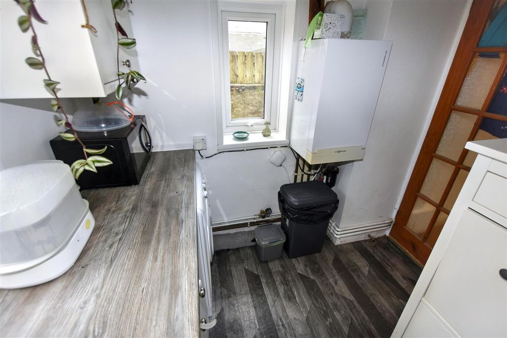 Additional image 13 of 4 bed semi-detached house for salePark Road, Redruth TR15