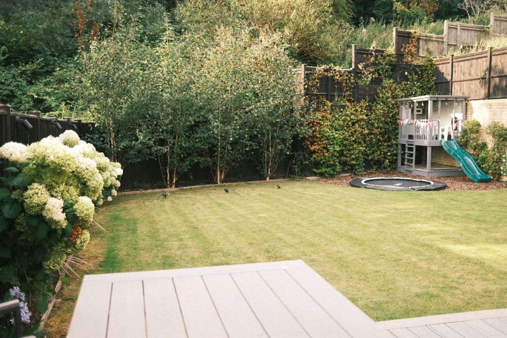 Additional image 26 of 4 bed link detached house for saleHawthorn Way, Redhill RH1