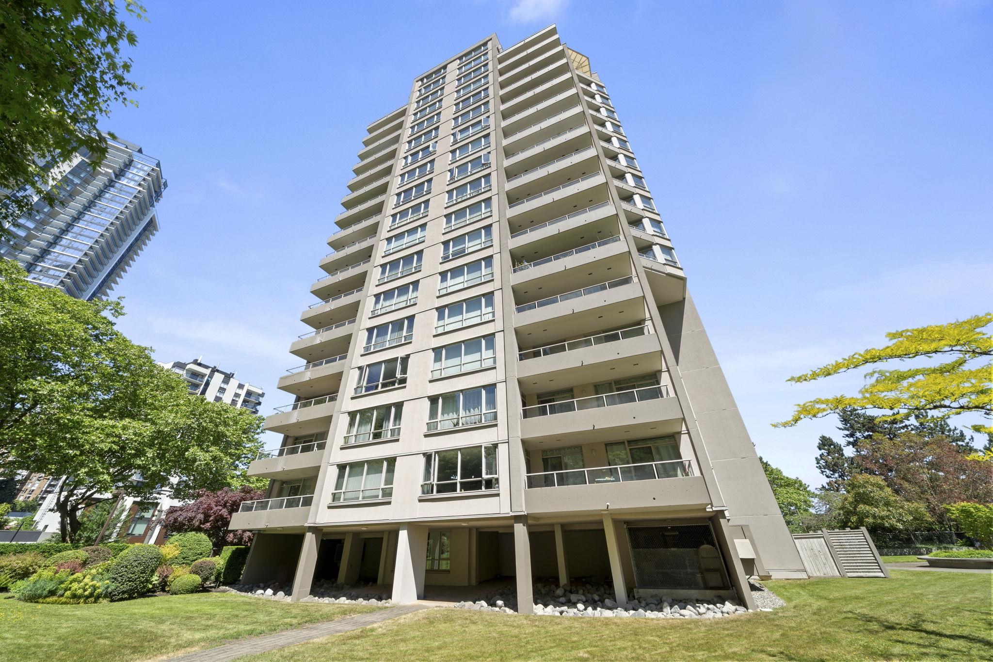 403-6070 Mcmurray Avenue, Burnaby, BC, V5H 4J3