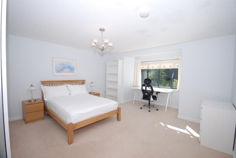 Cryfield Heights, Coventry CV4, Room to rent