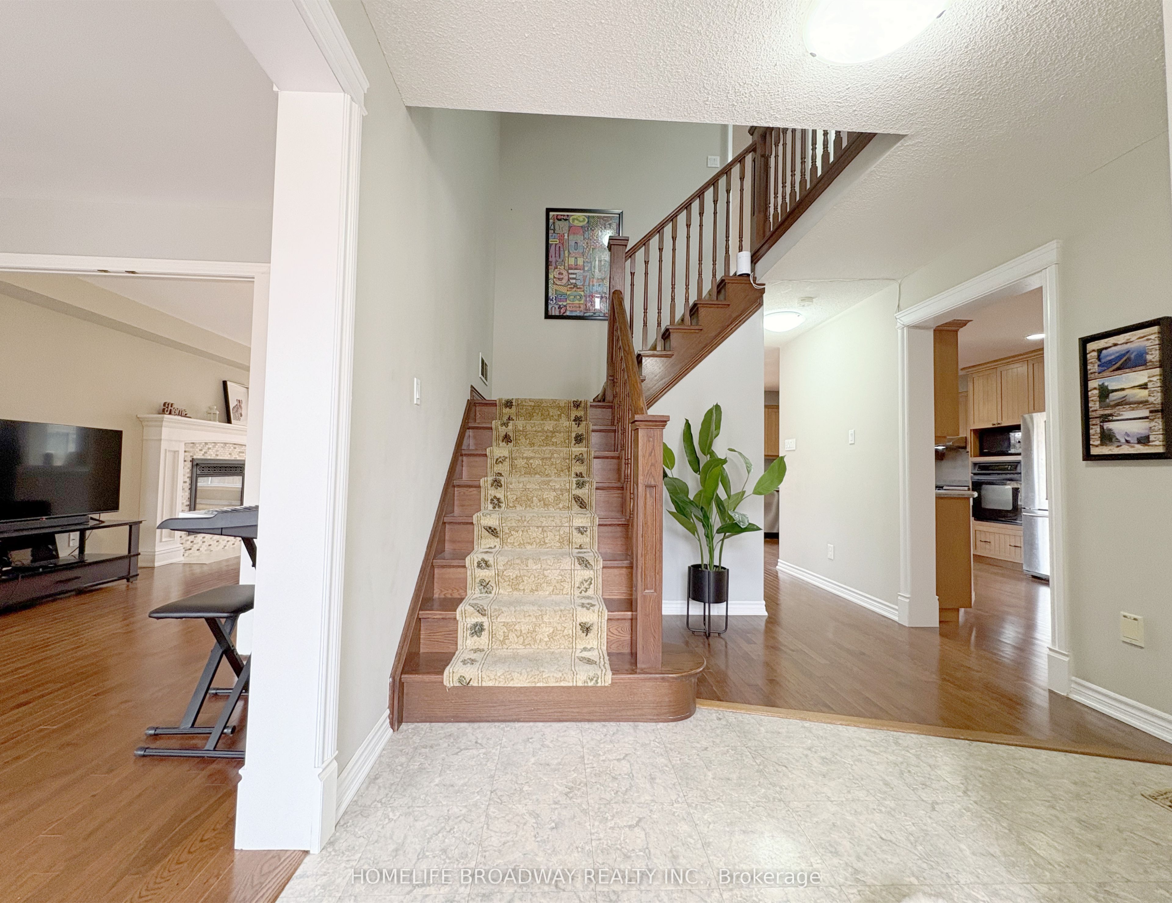 Additional image 3 of 50 Fallingbrook Street, Whitby, ON, L1R 1L8