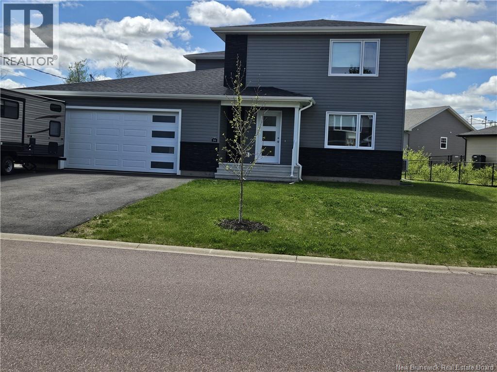 94 Salengro Crescent, Moncton, NB, E1E4R7 photo 2