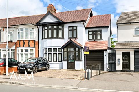 Fencepiece Road, Barkingside IG6