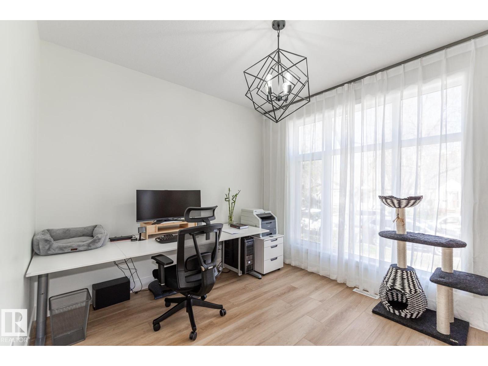 11445 79 Avenue NW, Edmonton, AB, T6G0P5 photo 3