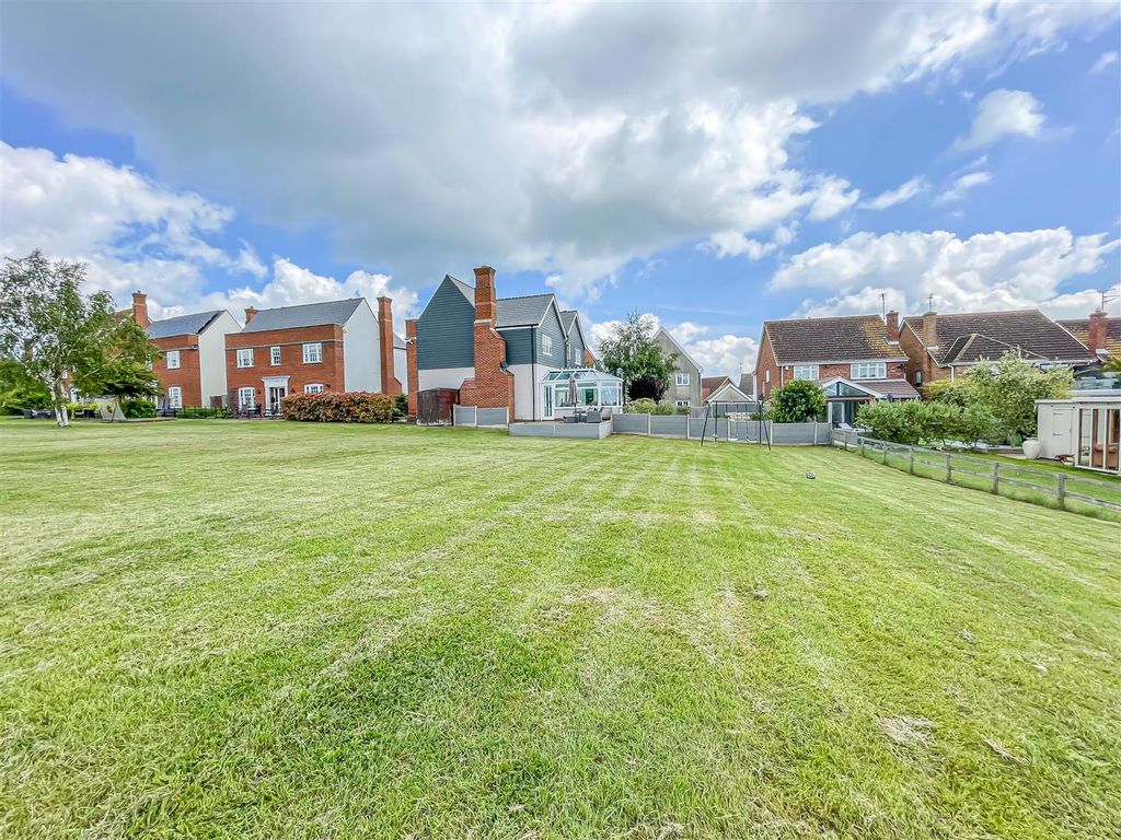 Additional image 3 of 5 bed detached house for saleAshingdon Heights, Rochford SS4