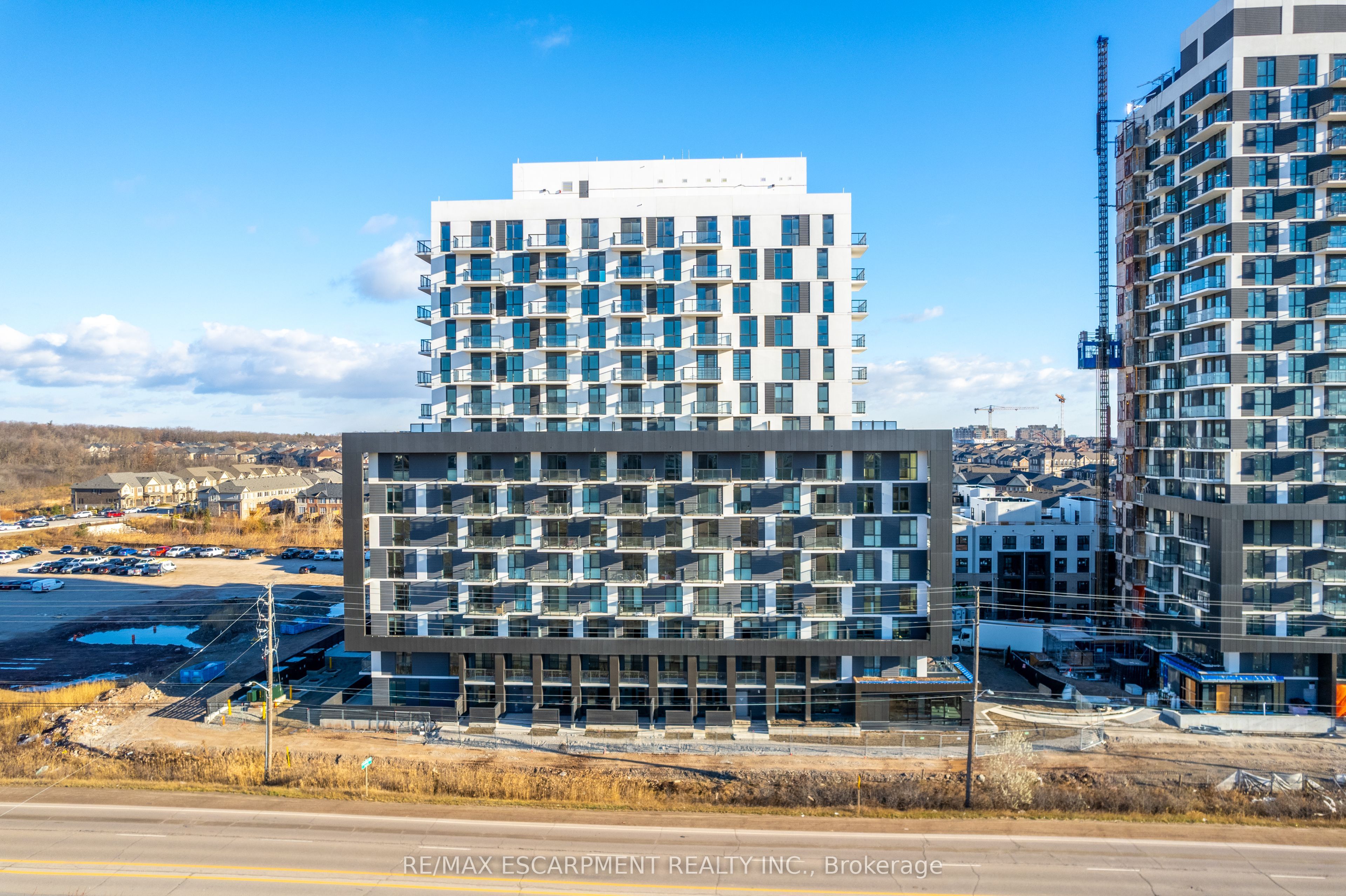 906-345 Wheat Boom Drive, Oakville, ON, L6H 7X4