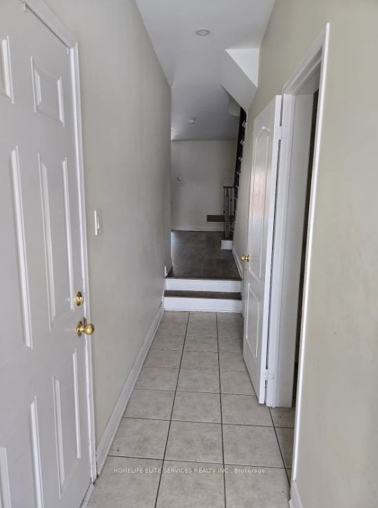Additional image 6 of 110 Crystalview Crescent, Brampton, ON, L6P 2S2