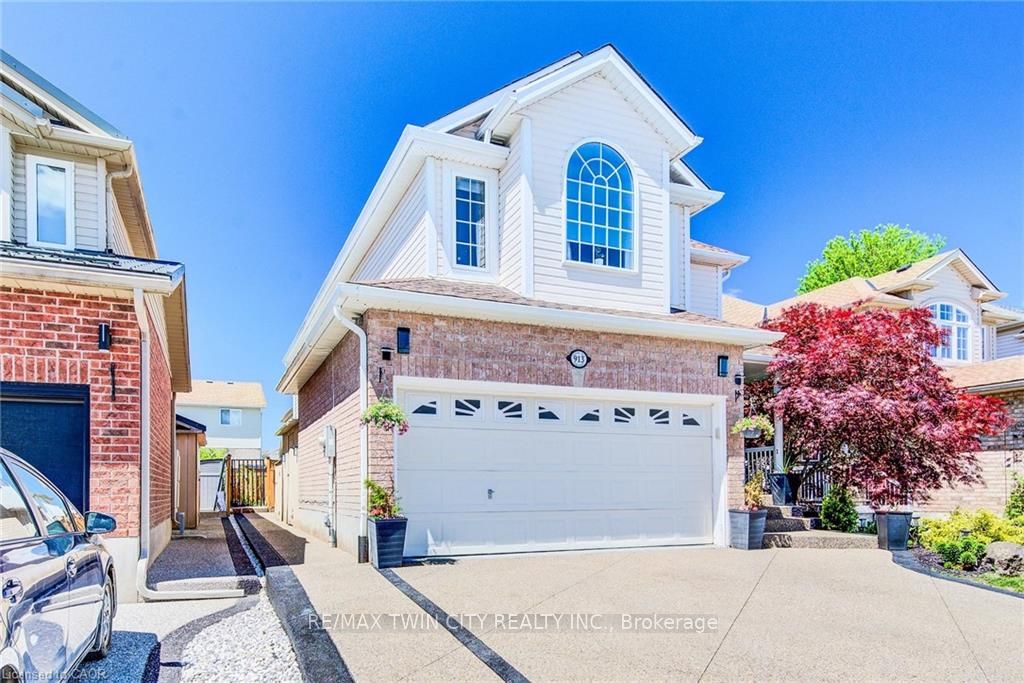 913 Copper Leaf Crescent, Kitchener, ON, N2E 3W1 photo 4