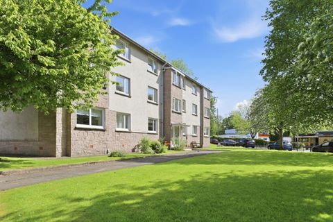 Queens Court, Milngavie G62