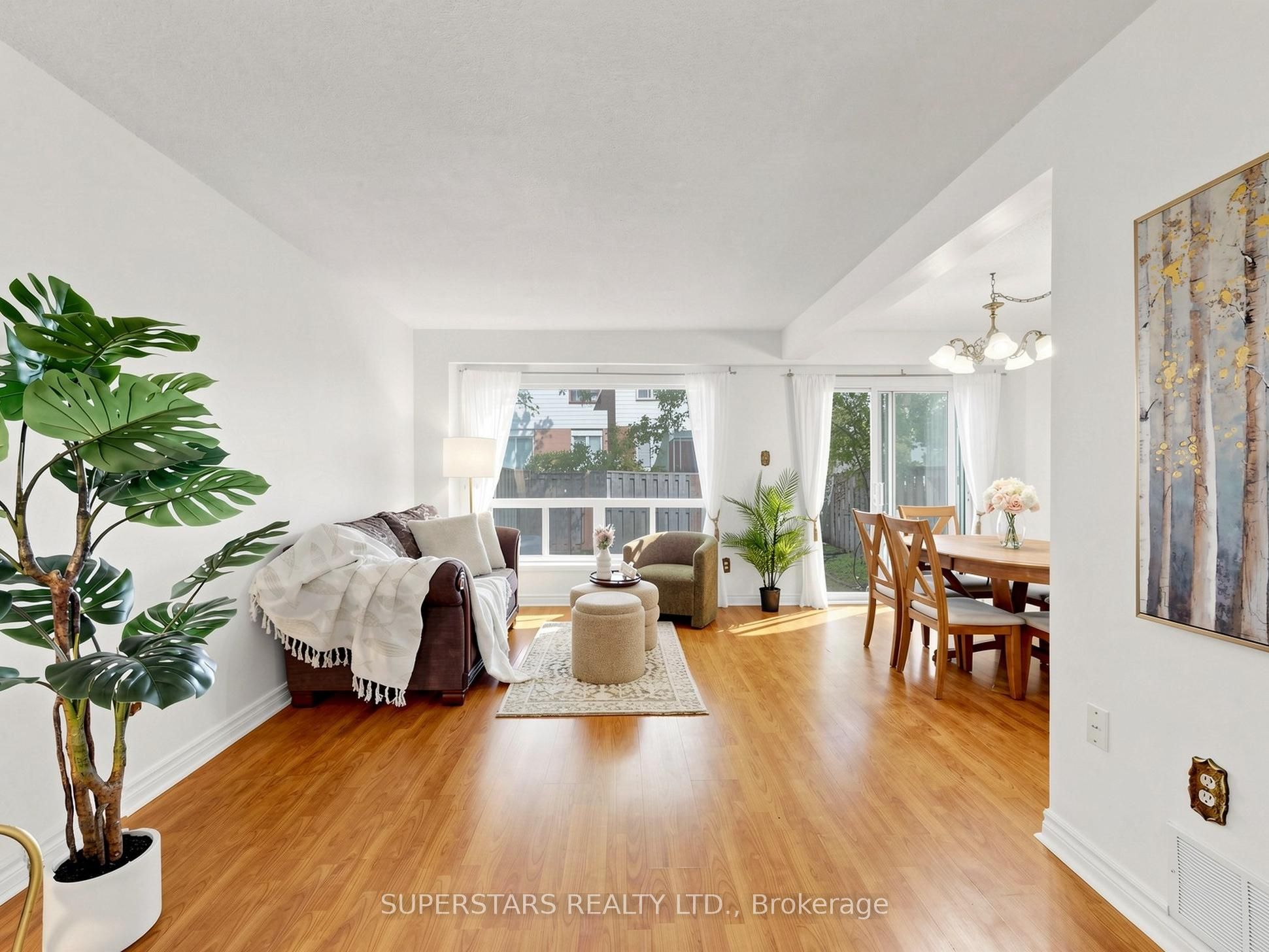 Additional image 3 of 33-3025 Cedarglen Gate, Mississauga, ON, L5C 2V7