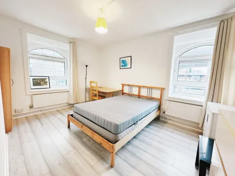 London E13, Room to rent