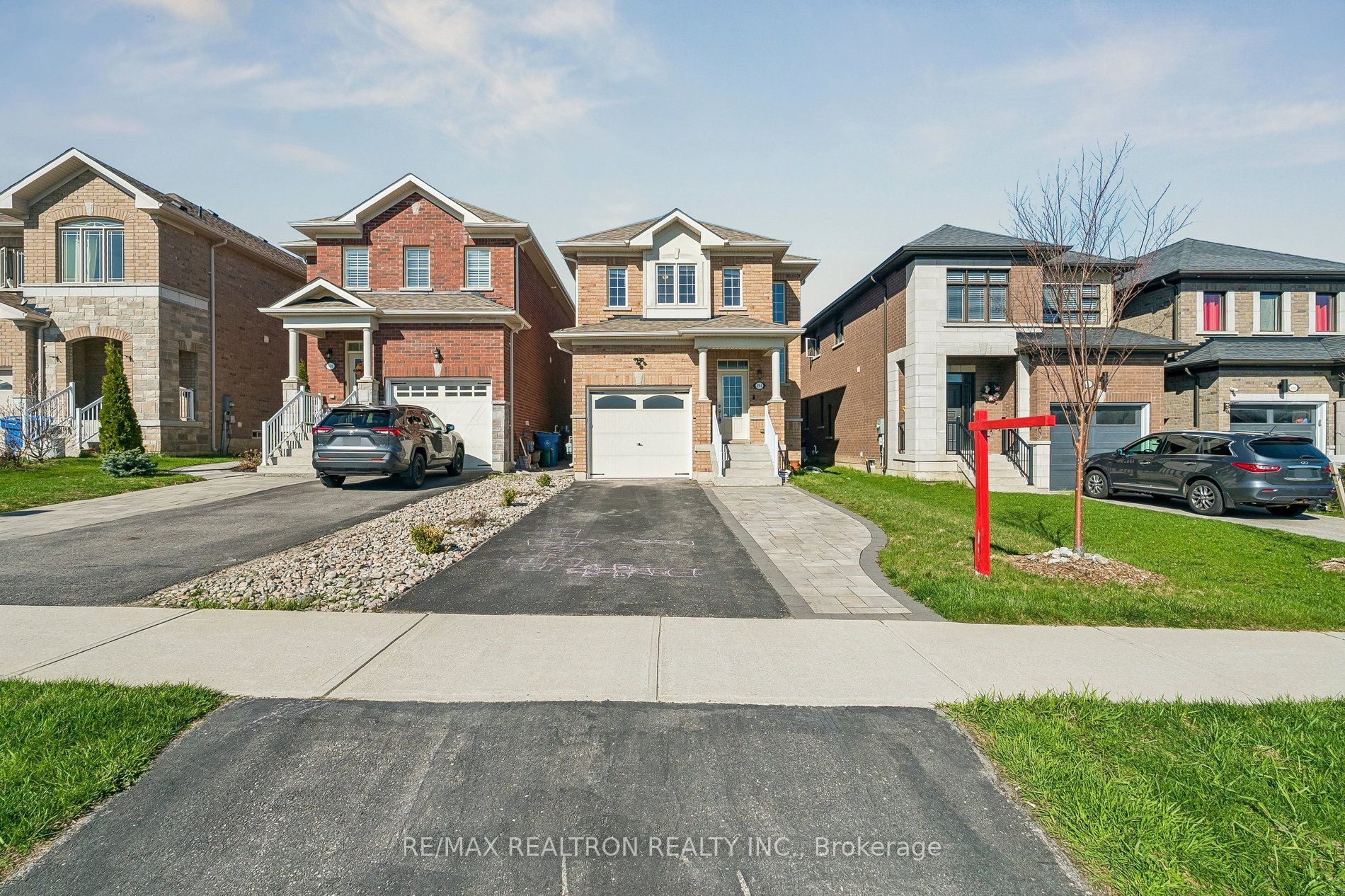 494 Rita's Avenue, Newmarket, ON, L3X 2E8