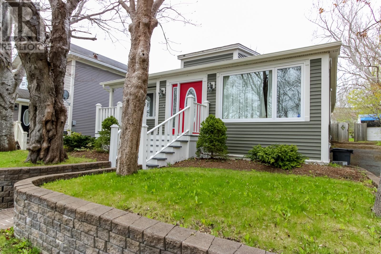 38 Pine Bud Avenue, St. John's, NL, A1B1M5 photo 2