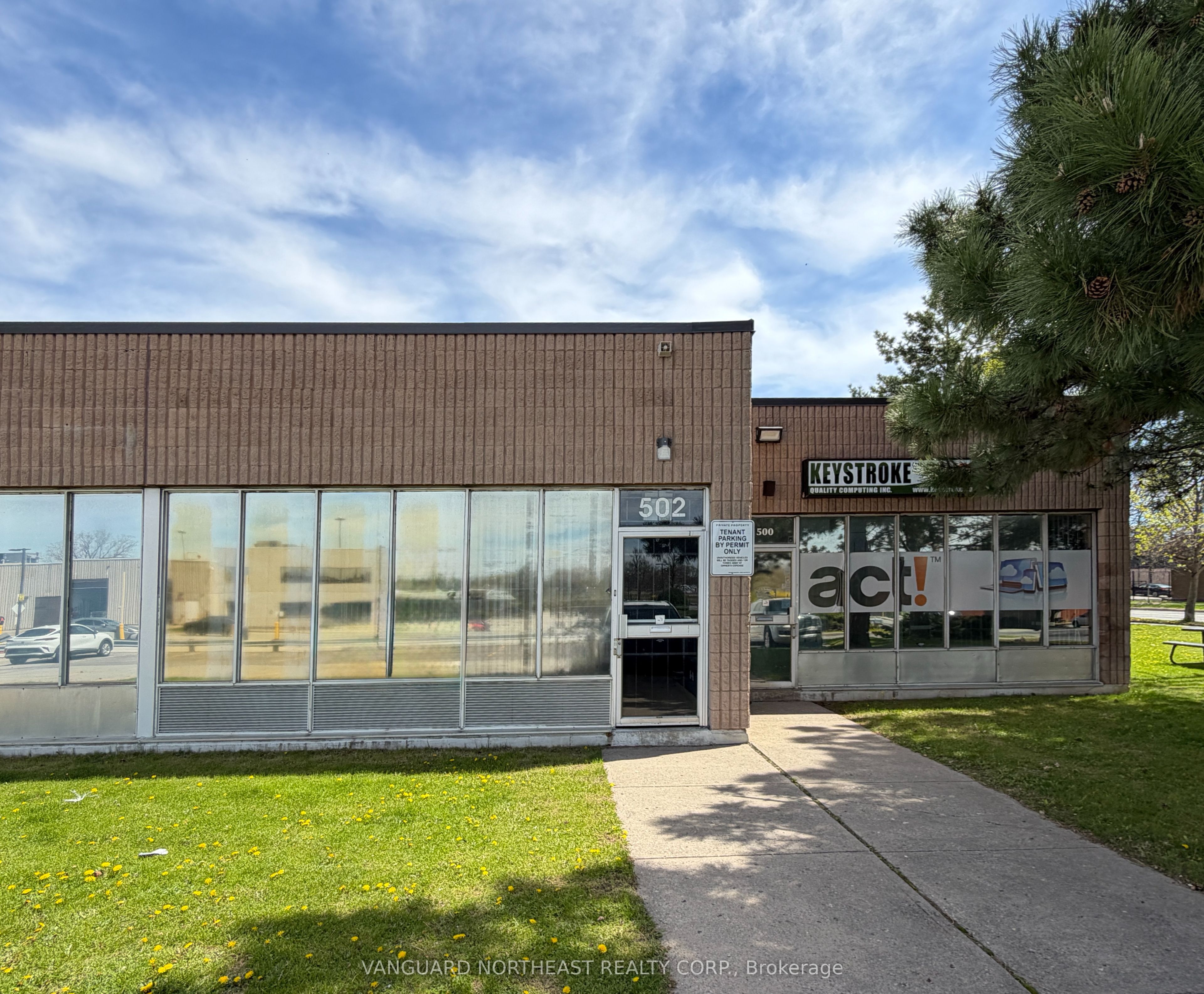 502 Gordon Baker Road, Toronto, ON, M2H 3B4 photo 2