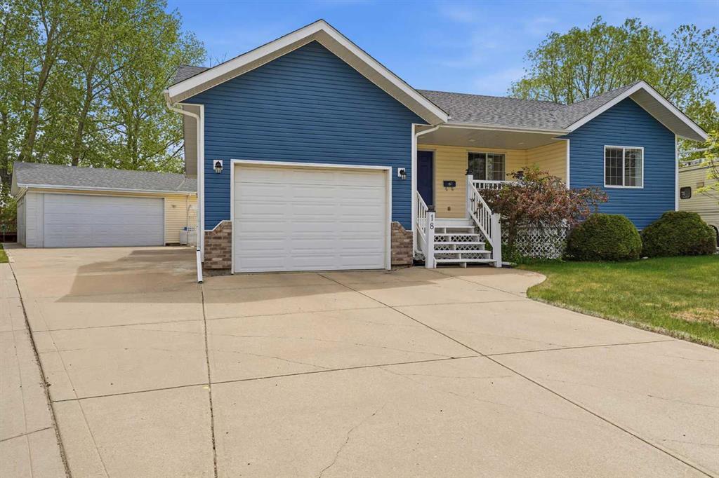 18 Osmond Close, Red Deer, AB, T4N 6Y1