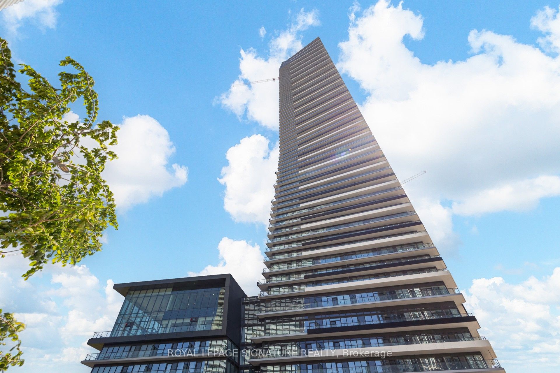 3807 - 448 Burnhamthorpe Road W, Peel