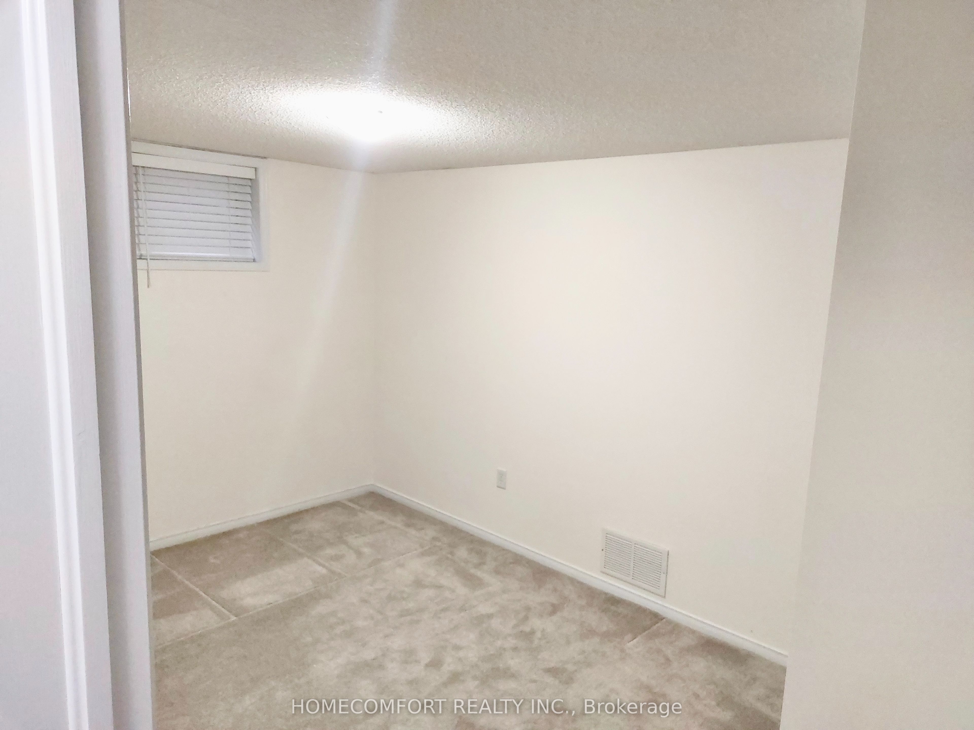 Lower-11 Catherine Drive, Barrie, ON, L4N 0Y5 photo 5