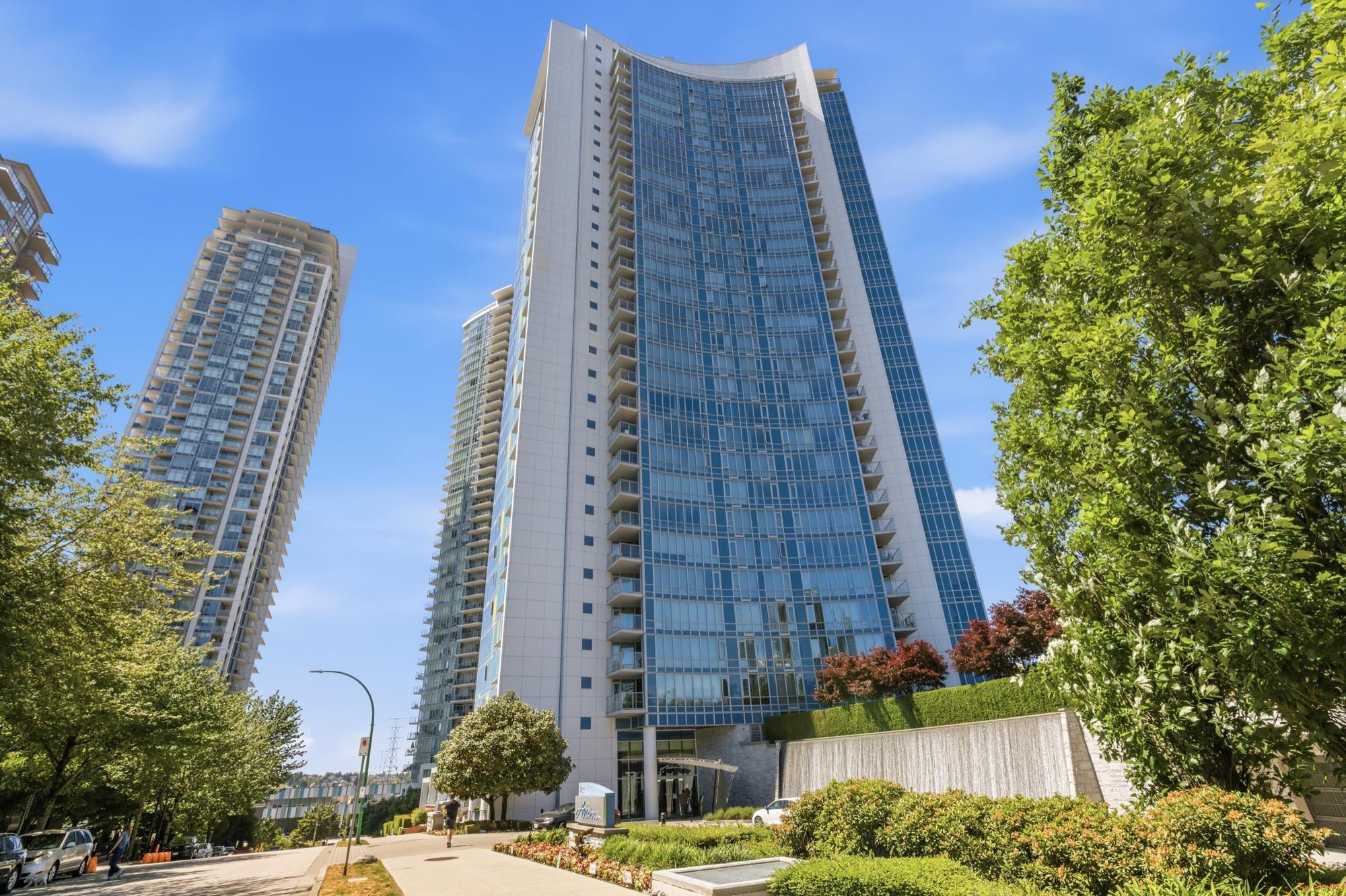 1009-4189 Halifax Street, Burnaby, BC, V5C 0H9
