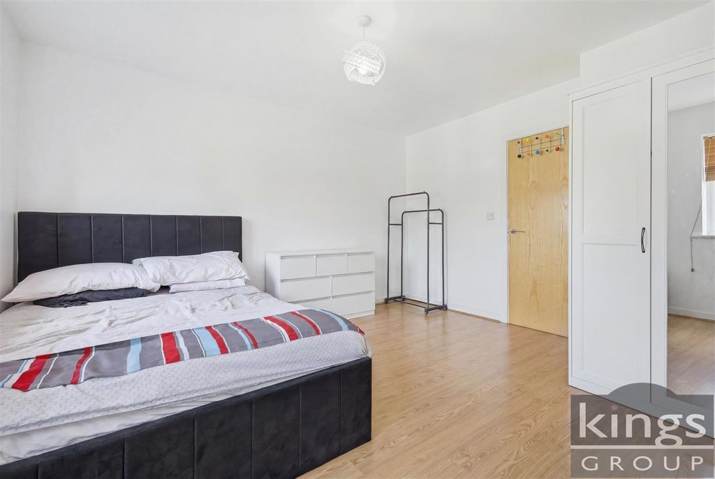 Additional image 8 of 1 bed flat for saleFoundry Gate, Waltham Cross EN8