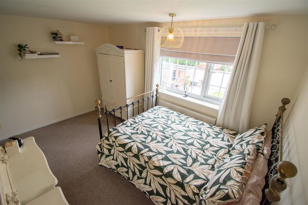 Additional image 19 of 5 bed detached house for saleMilldale Close, Marehay, Ripley DE5