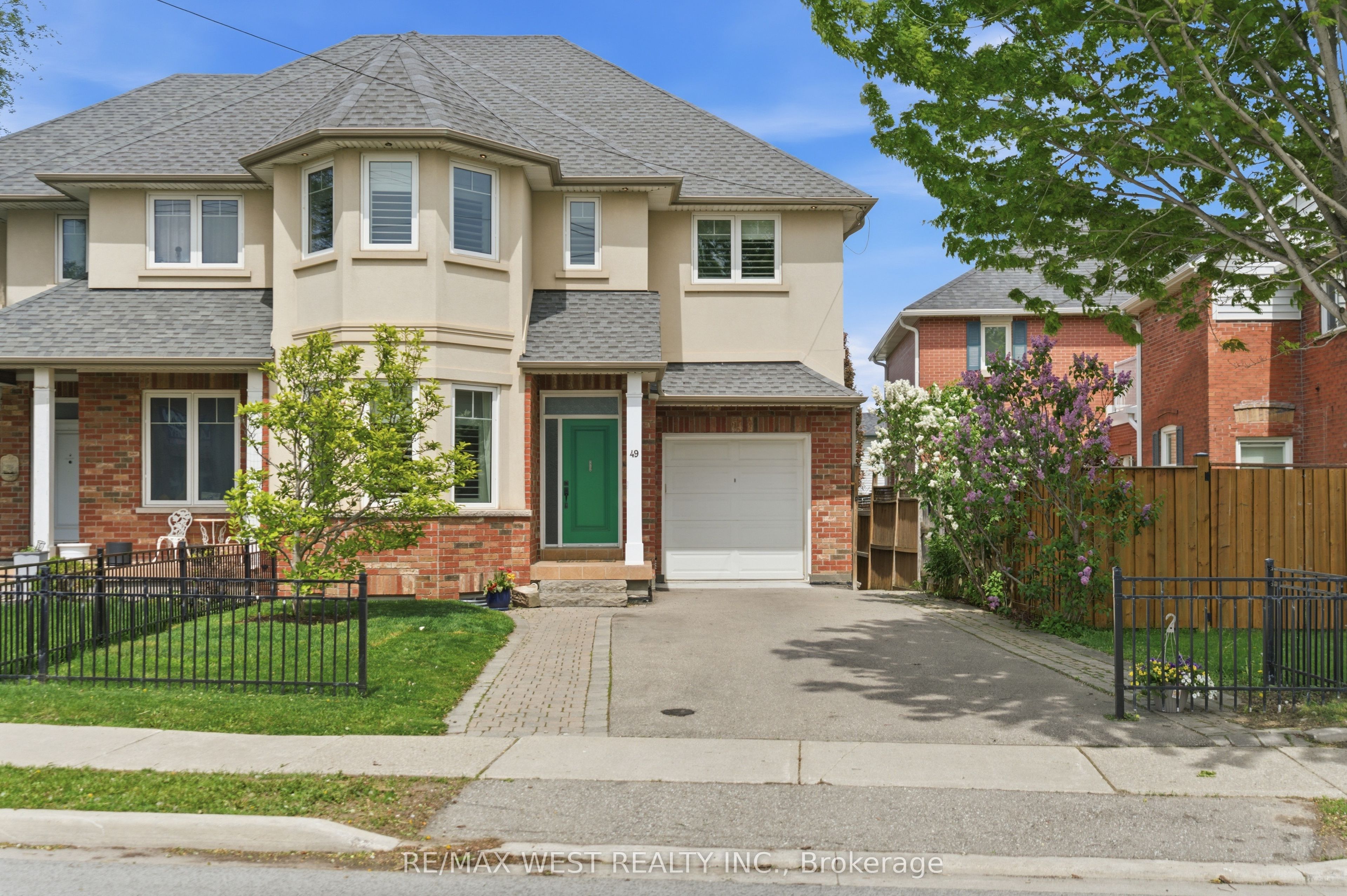 49 Bronte Street S, Milton, ON, L9T 1Z3