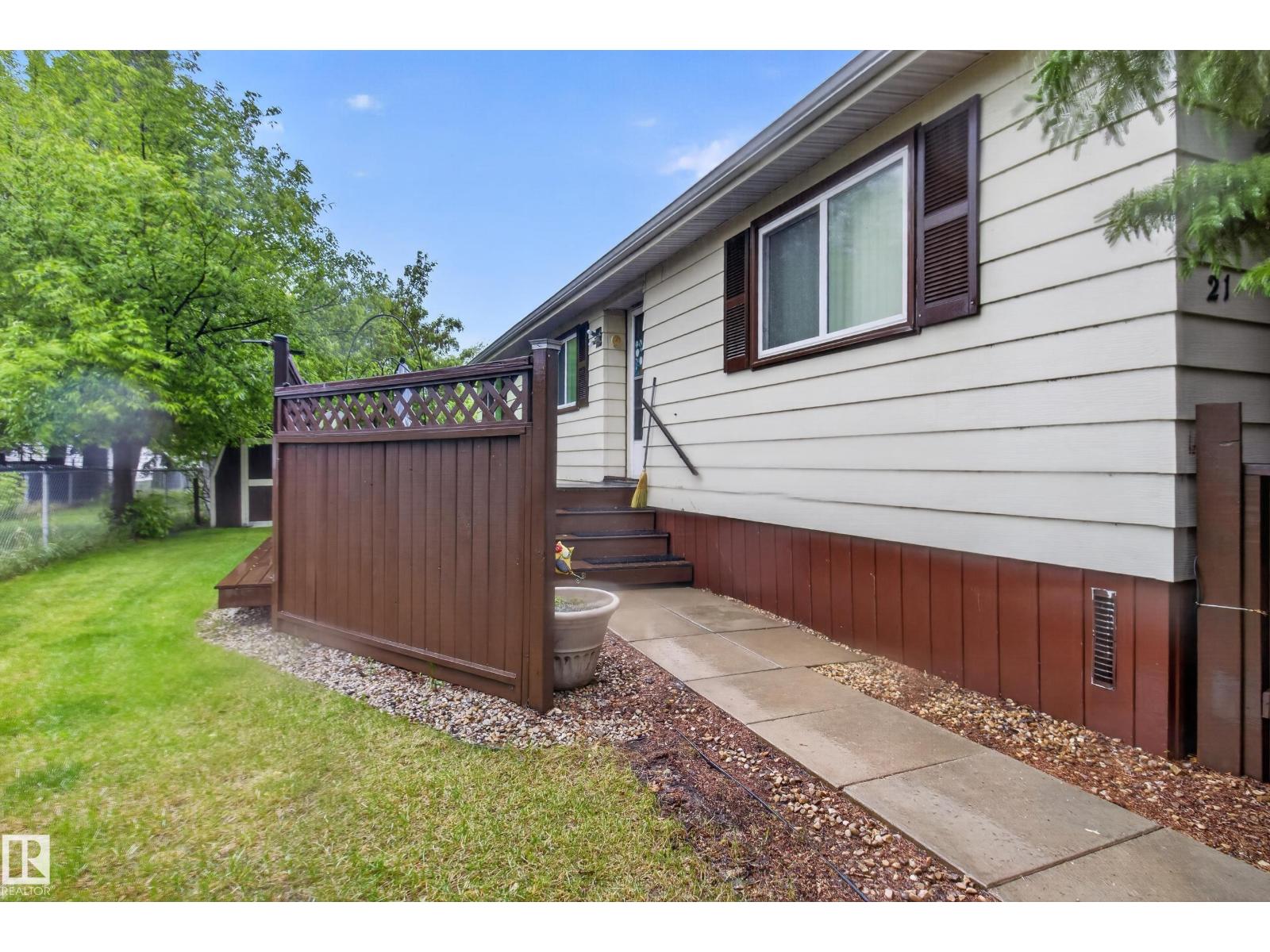 21 Willowdale Drive SE, Edmonton, AB, T6P1H5