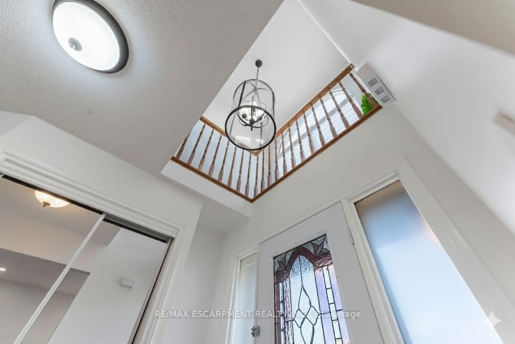 Additional image 3 of 113 Greenshire Drive, Hamilton, ON, L9C 7G5