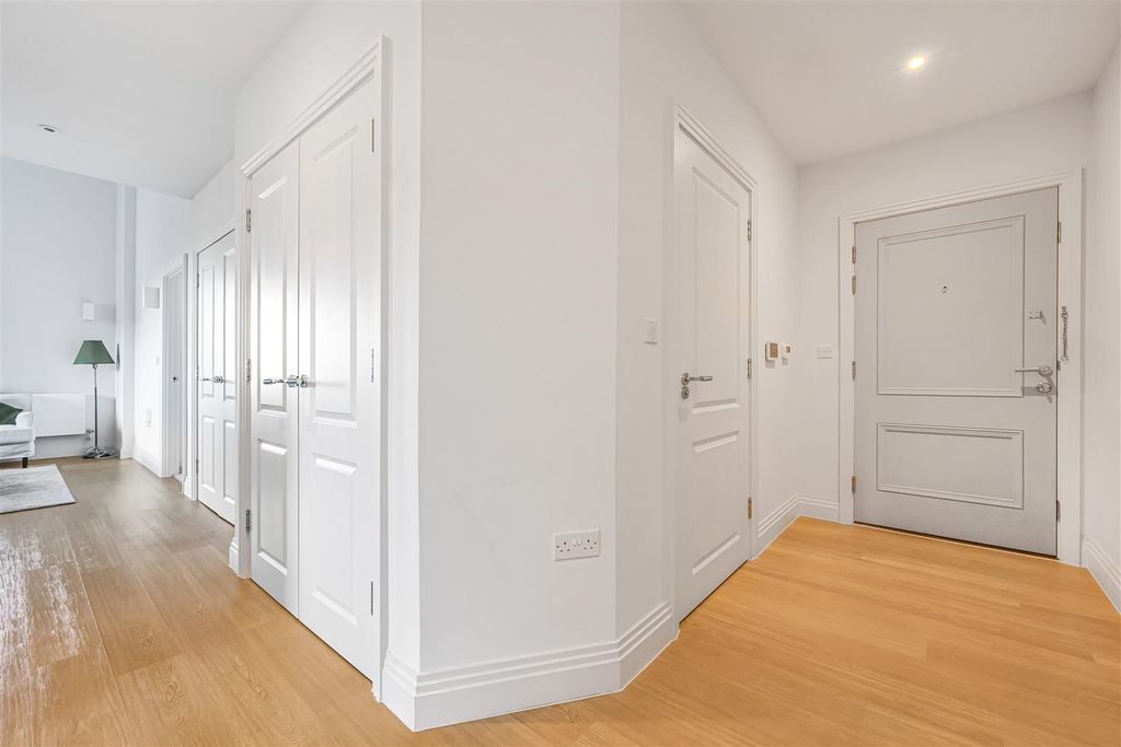 Additional image 17 of 2 bed flat for salePalmer Street, Reading RG1