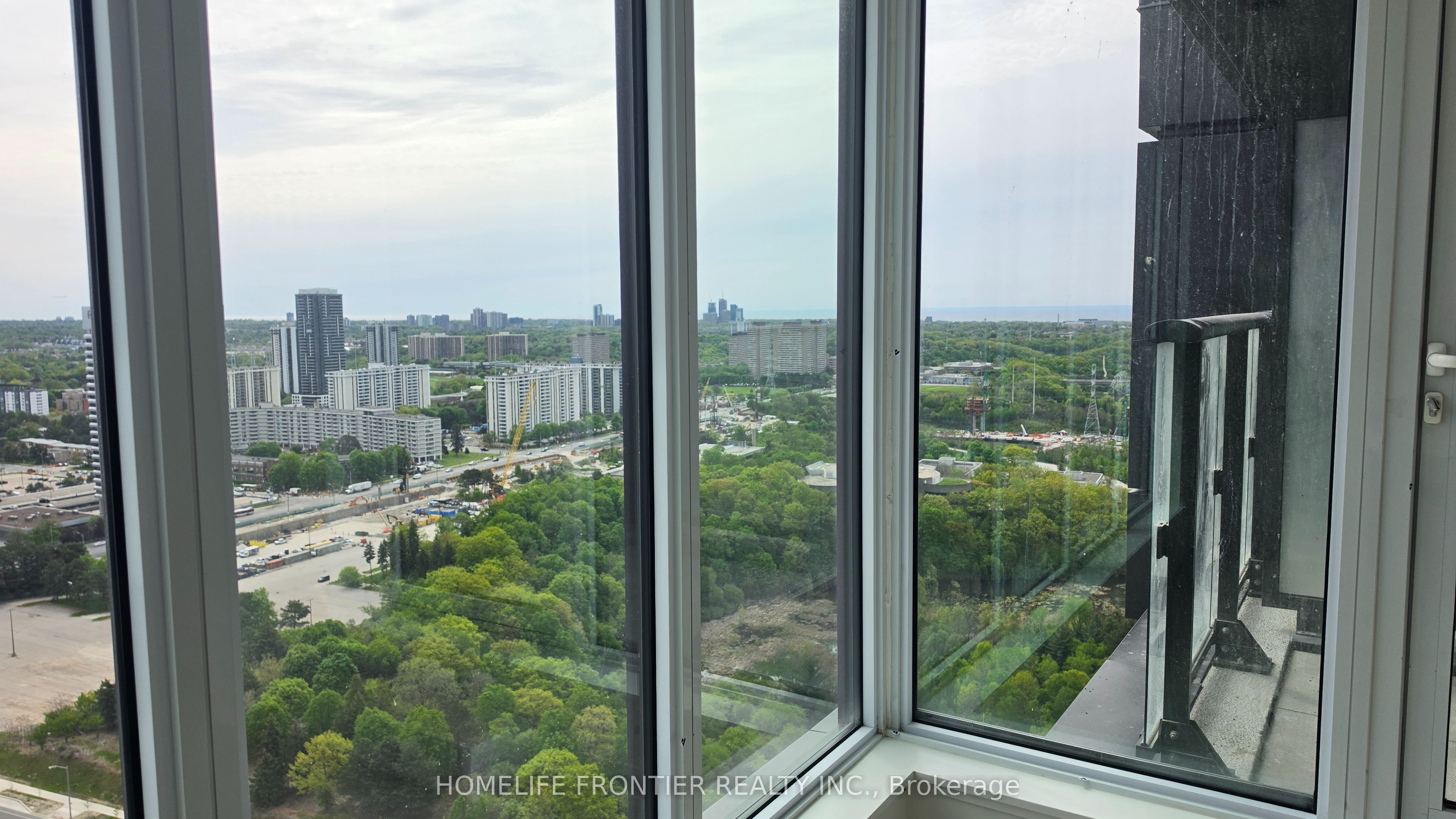 Additional image 5 of 3108-5 Quarrington Lane, Toronto, ON, M3C 0S5