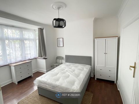 Canmore Gardens, London SW16, Room to rent