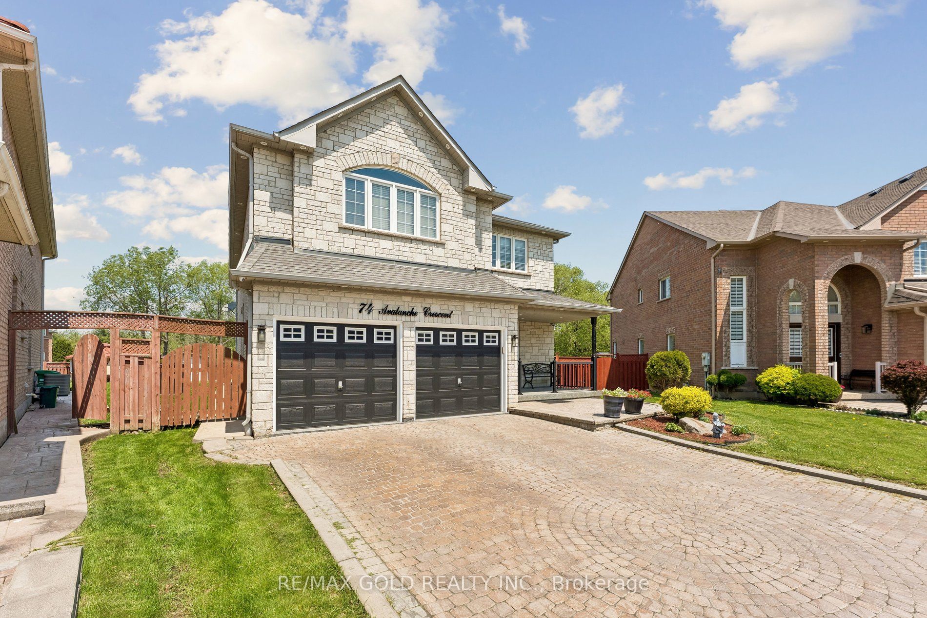 74 Avalanche Crescent, Brampton, ON, L6P 1L8 photo 2