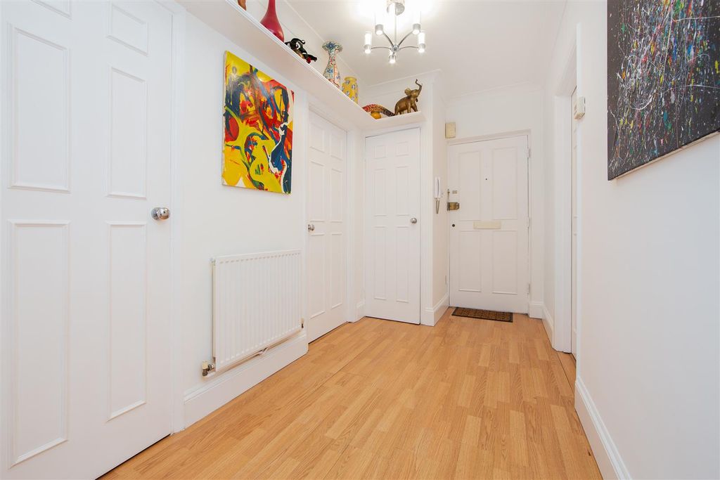 Additional image 6 of 1 bed flat for saleBrook Court, Watling Street, Radlett WD7