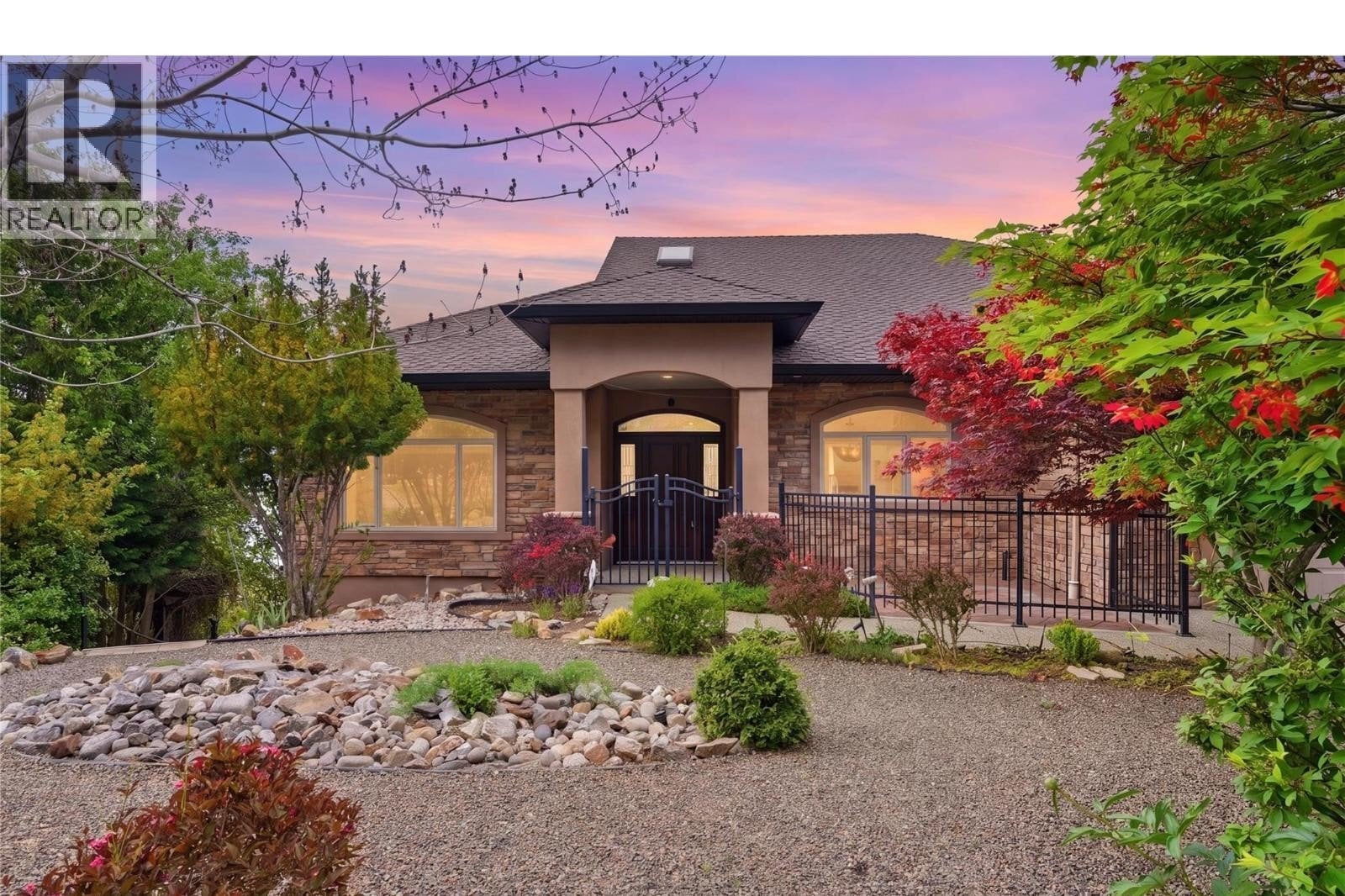 Additional image 8 of 448 Viewcrest Road, Kelowna, BC, V1W4K1