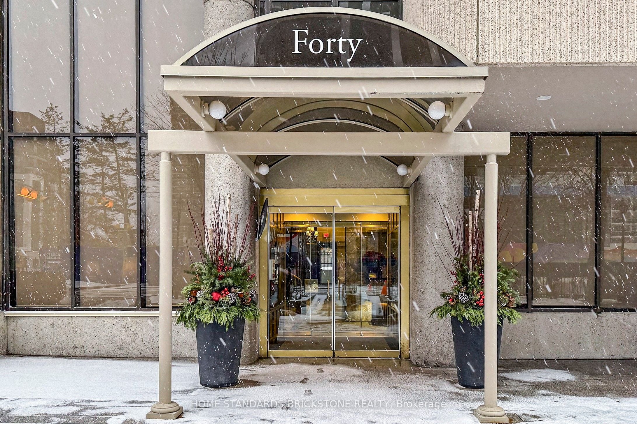 1001-40 Rosehill Avenue, Toronto, ON, M4T 1G5