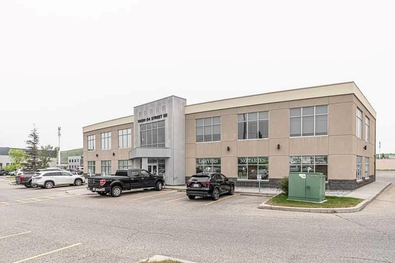 10820 24 SE, Calgary, AB, T2Z4C9 photo 2
