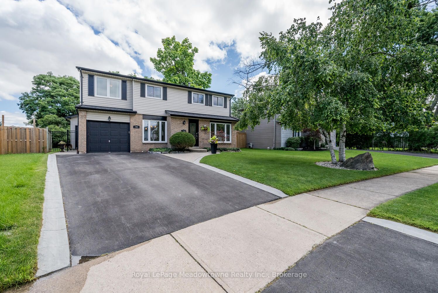 784 Graham Bell Court, Milton, ON, L9T 3T2