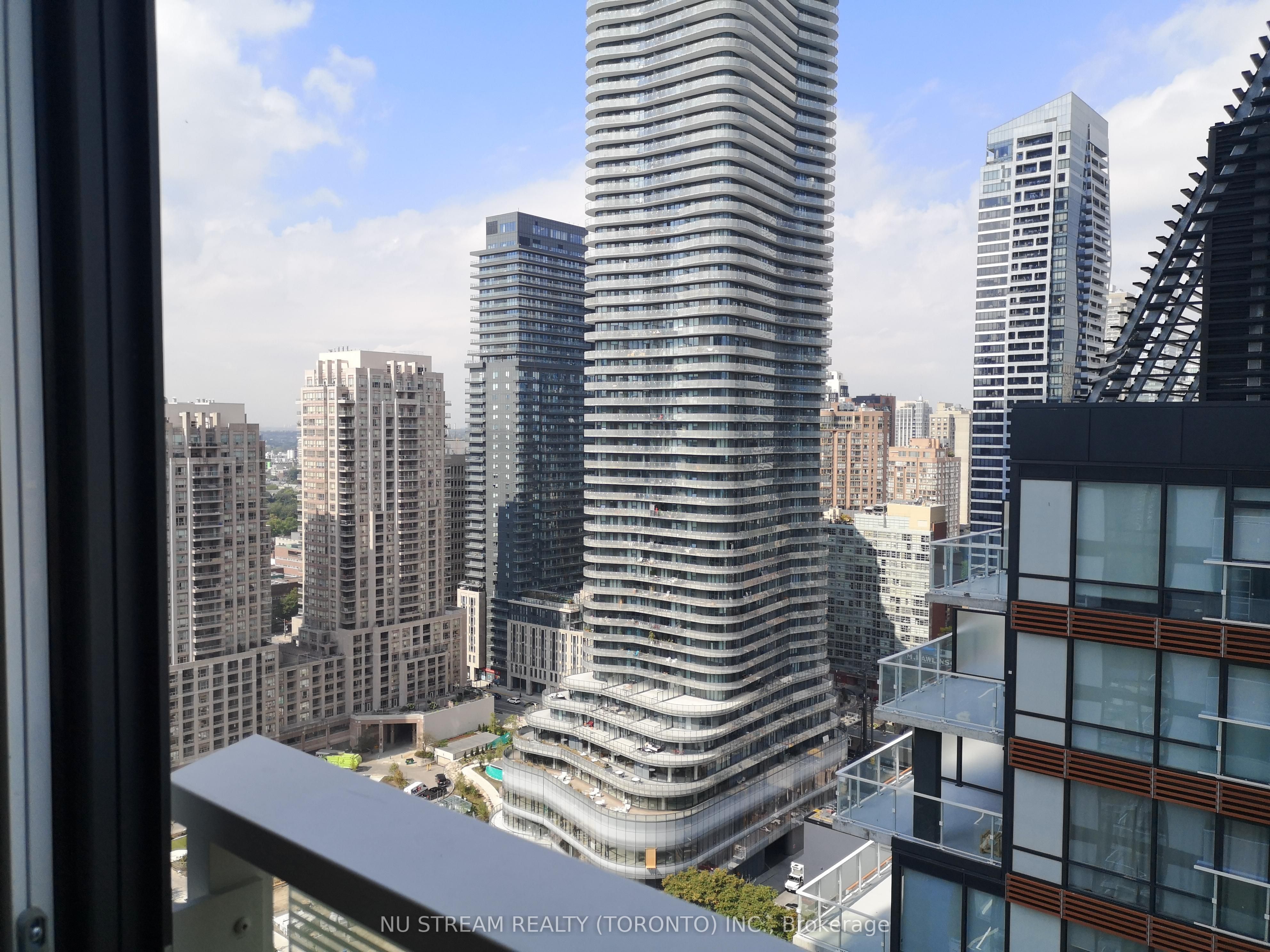2504-501 Yonge Street, Toronto, ON, M4Y 0G8