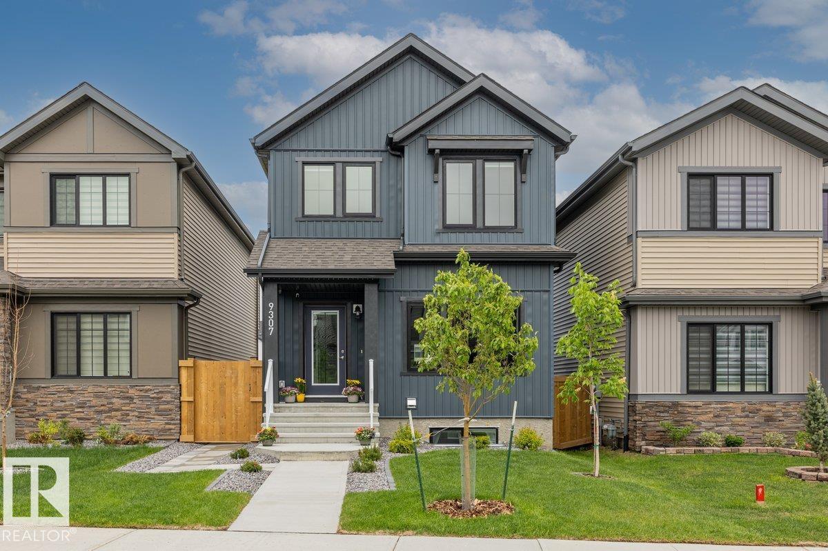 9307 221 Street NW, Edmonton, AB, T5T6C9