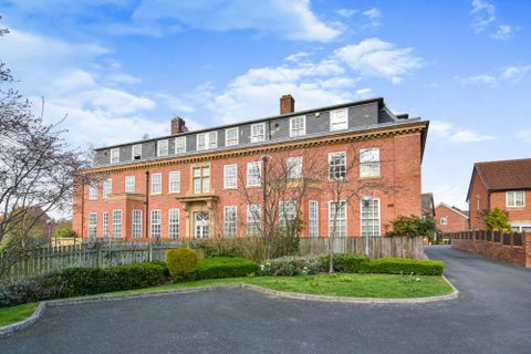 Pinsent Court, York YO31