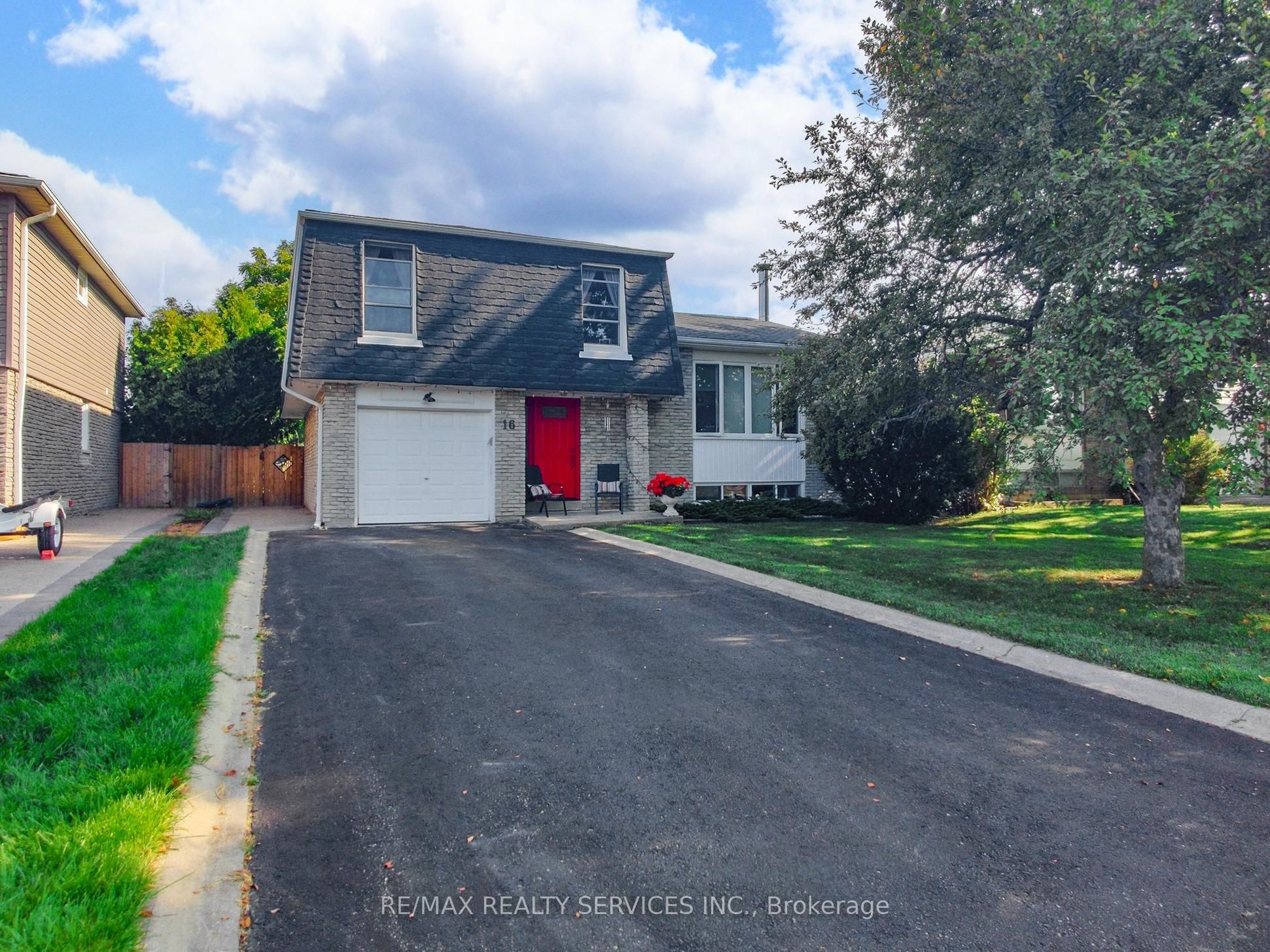 16 Grassington Crescent, Brampton, ON, L6S 1Z6 photo 2